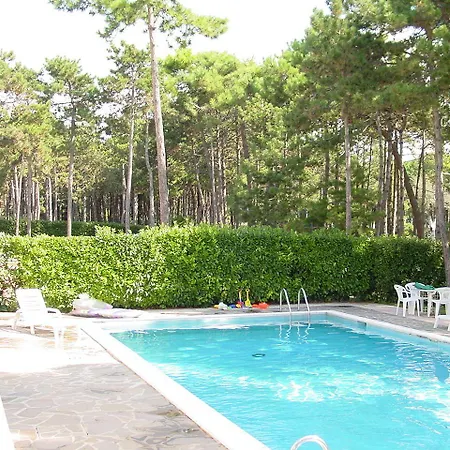 Lignano Exclusive With Pool Apartment