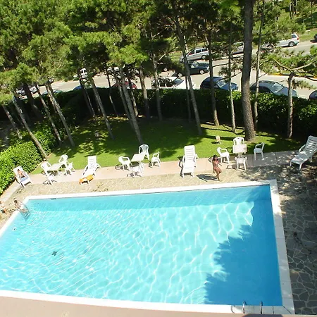 Lignano Exclusive With Pool Apartment
